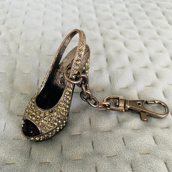 Bebe keychain for the shoe lover - Picture 2 of 4